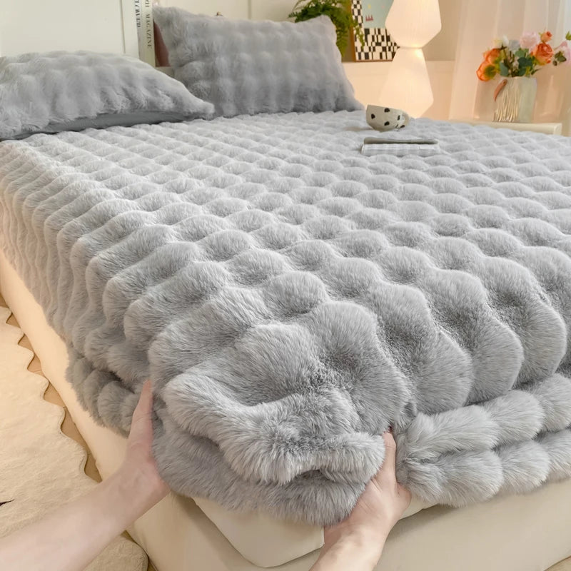 housse matelas peluche gris clair texture ondulée douce confortable adultes fixation housse coussin