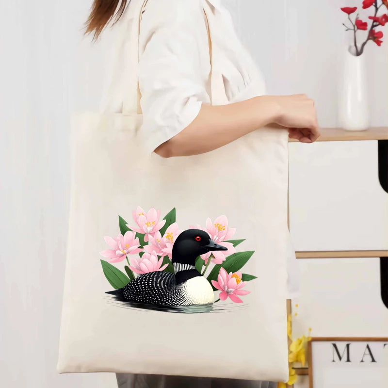sac main toile beige clair oiseau fleurs roses poignées réutilisable écologique tridimensionnel
