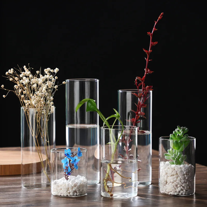vases verre modernes transparents décoration florale table mariage