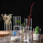 vases verre modernes transparents décoration florale table mariage