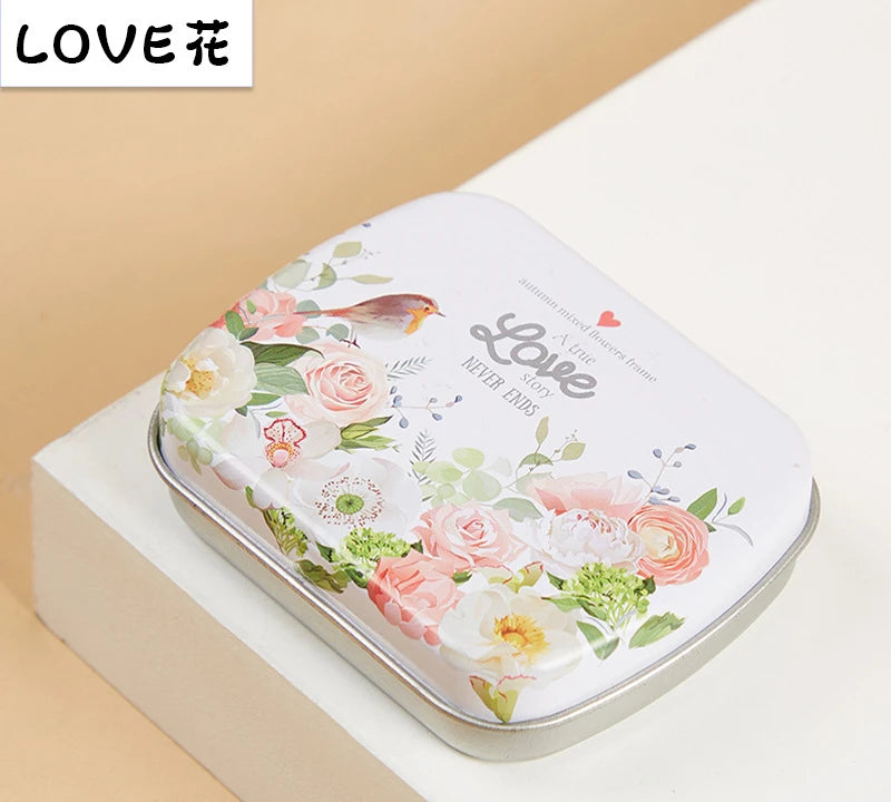 boîtes métal réutilisables fleurs motifs vintage noir blanc bleu rose vintage organisateur maison