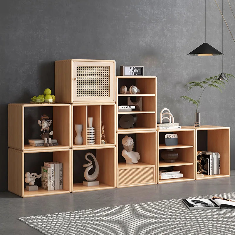 meuble modular bois clair grille moderne poignées vases bougies livres