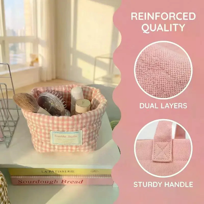panier rangement rose clair bleu clair jaune clair marron clair carreaux blancs minimaliste imperméable