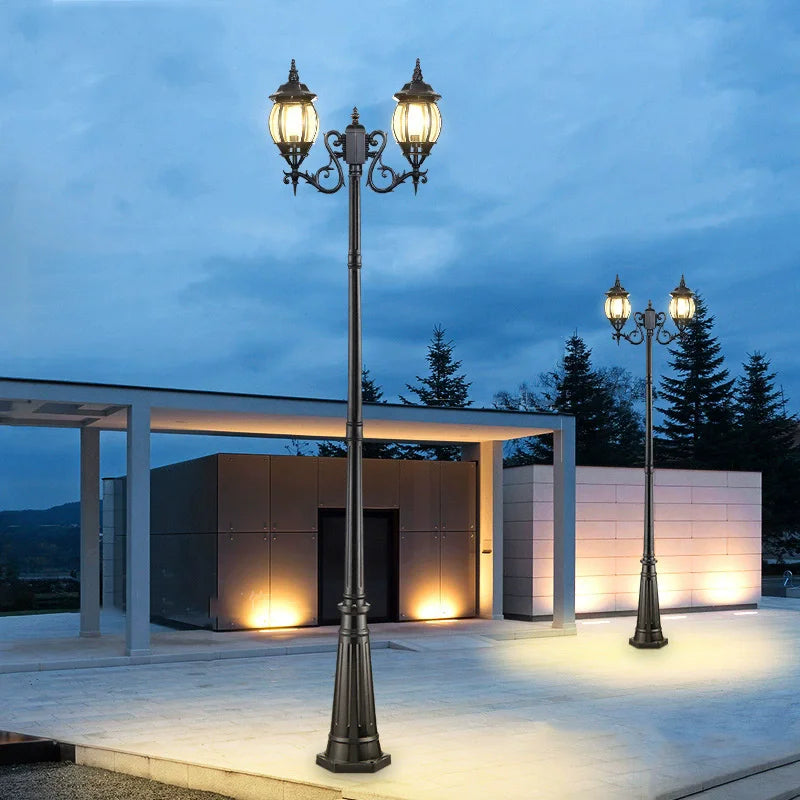 lampadaire vintage doré élégant détails sculptés extérieur ip65 led classiqueextérieur