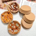 plateaux simulation résine miniature décorative assiettes gâteaux motifs fleurs carreaux textes couleurs marron blanc