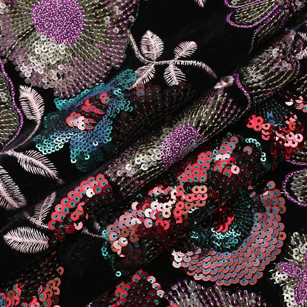 tissu brodé fleurs sequins polyester noir violet rouge vert bleu or opaquet