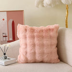 coussin carré moderne gris beige blanc rose pâle lavable 45x45cm bouclé