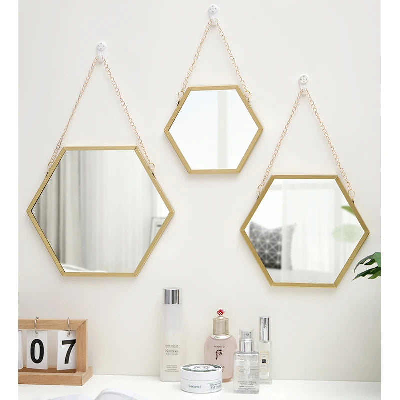 miroirs hexagonaux or miroir decoratif moderne support mural chaîne métallique surface lisse minimaliste decoration