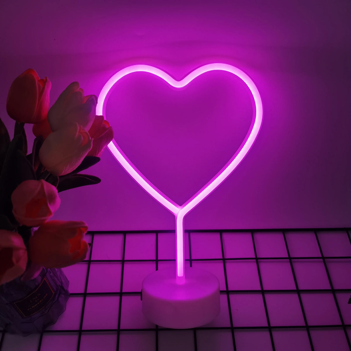 lampe décorative néon forme coeur rose base blanche rechargeable usb anniversaire mariage