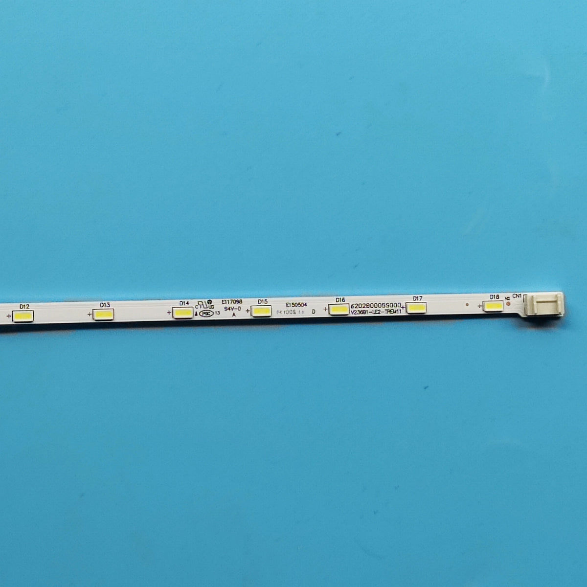 ruban led blanc moderne ligne continue clips connecteurs électriques