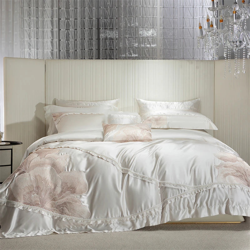 ensemble literie luxueux blanc cassé broderie florale satinée pièces king queen