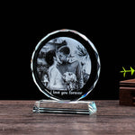 Gravure laser détaillée sur cadre cristal rond