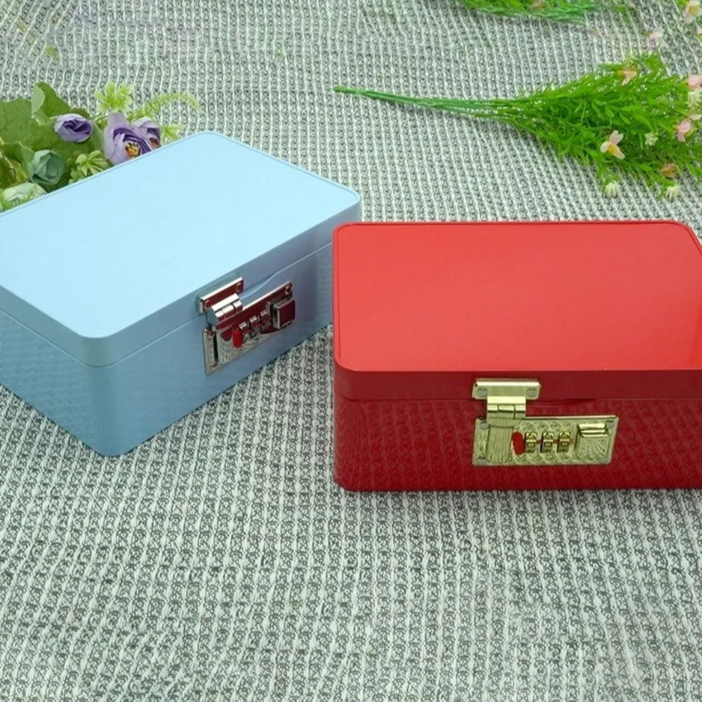 boîte bijoux métal rouge bleu clair texture cuir classique cadenas combiné rangement sécurité