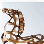 chevaux sculptés bronze doré structure ajourée géométrique moderne décoration chambre