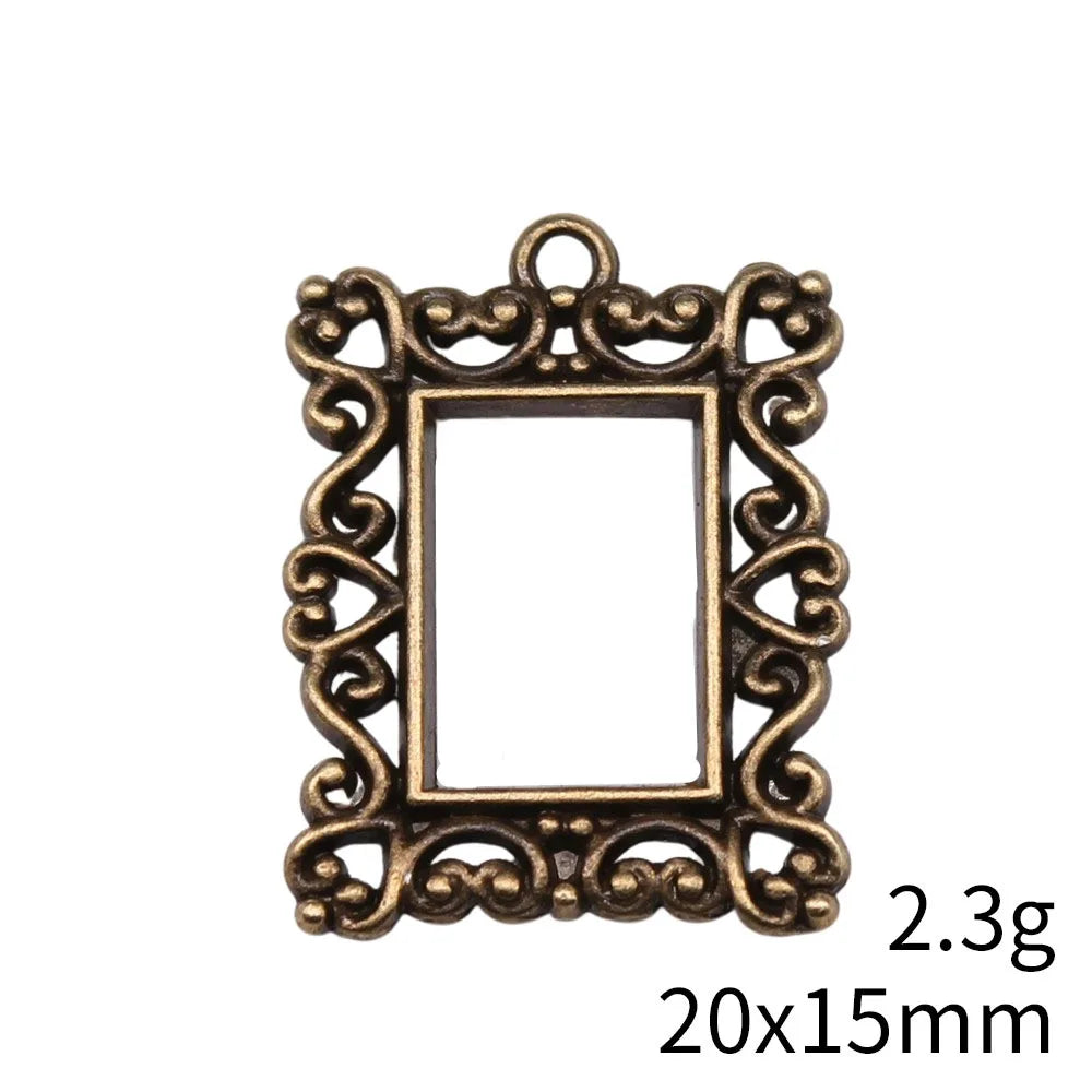 bijoux vintage baroques ornements floraux motifs géométriques argent doré anneaux