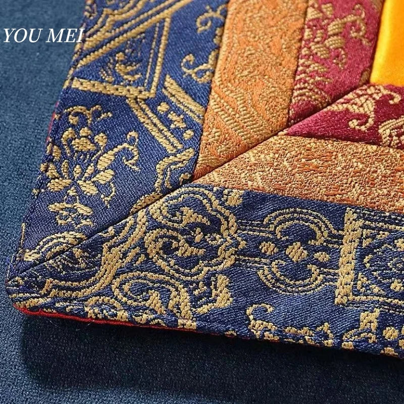 serviette table brodée ornements floraux orange bleu marine rouge classique fait main pâques table