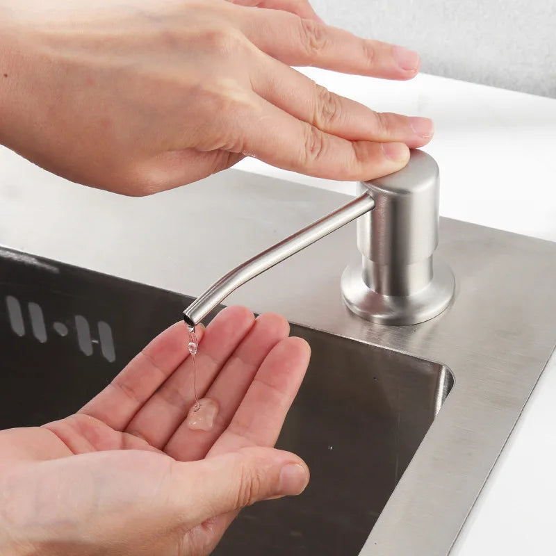 distributeur savon liquide argenté moderne minimaliste pompe goutte savon