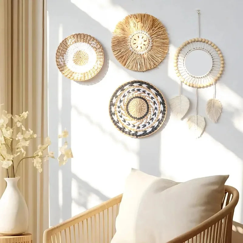 Assiettes décoratives boho tissées motifs géométriques naturel noir blanc fixations rondes