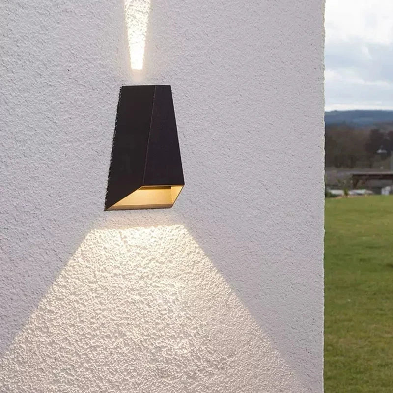 lampe murale moderne noir doré adhésive led ip65 hydrofuge aluminiumextérieur cour balcon jardin