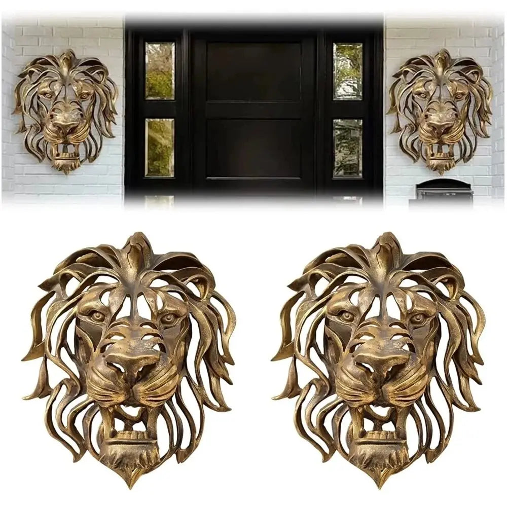 Statue lion creuse dorée sur mur blanc