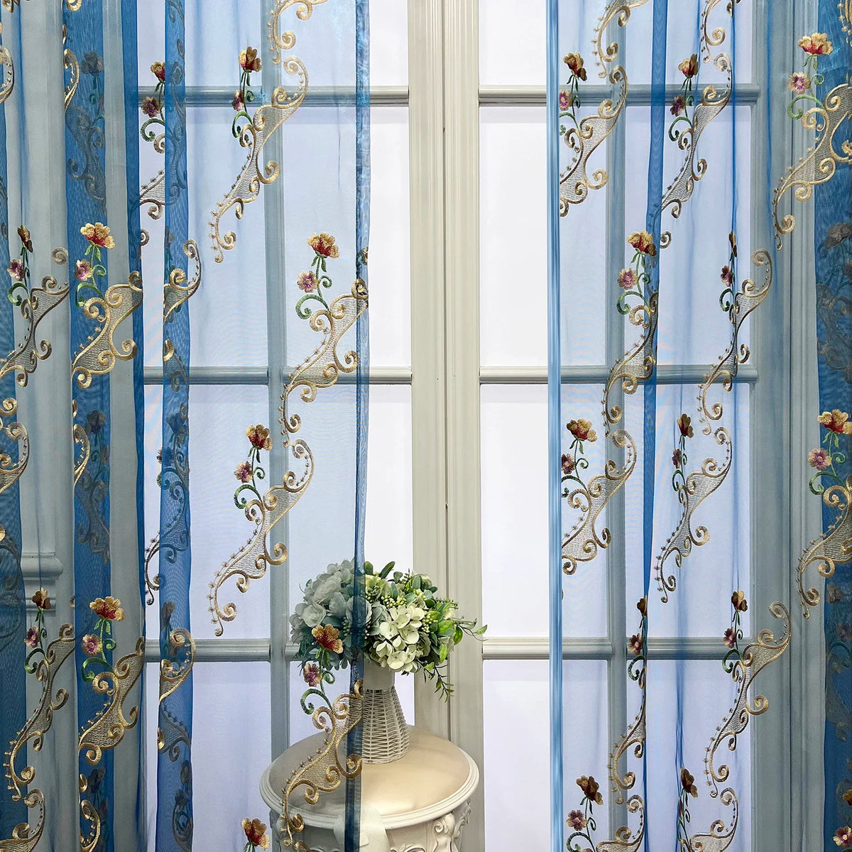 rideau floral brodé transparent bleu doré rose élégant salon chambre bureauhôtel