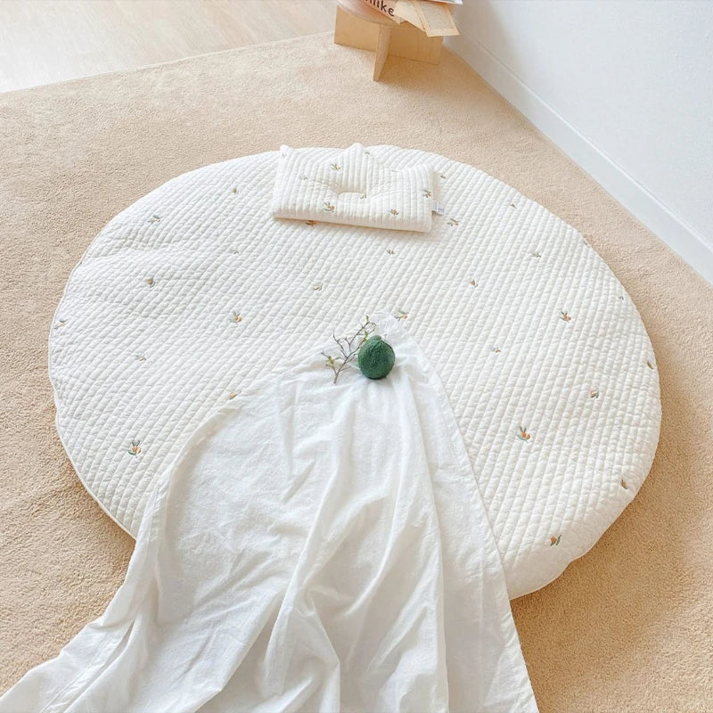 tapis rond bébé blanc pois nounours brodés coussin oreiller nordique décoration minimaliste enfants chambre
