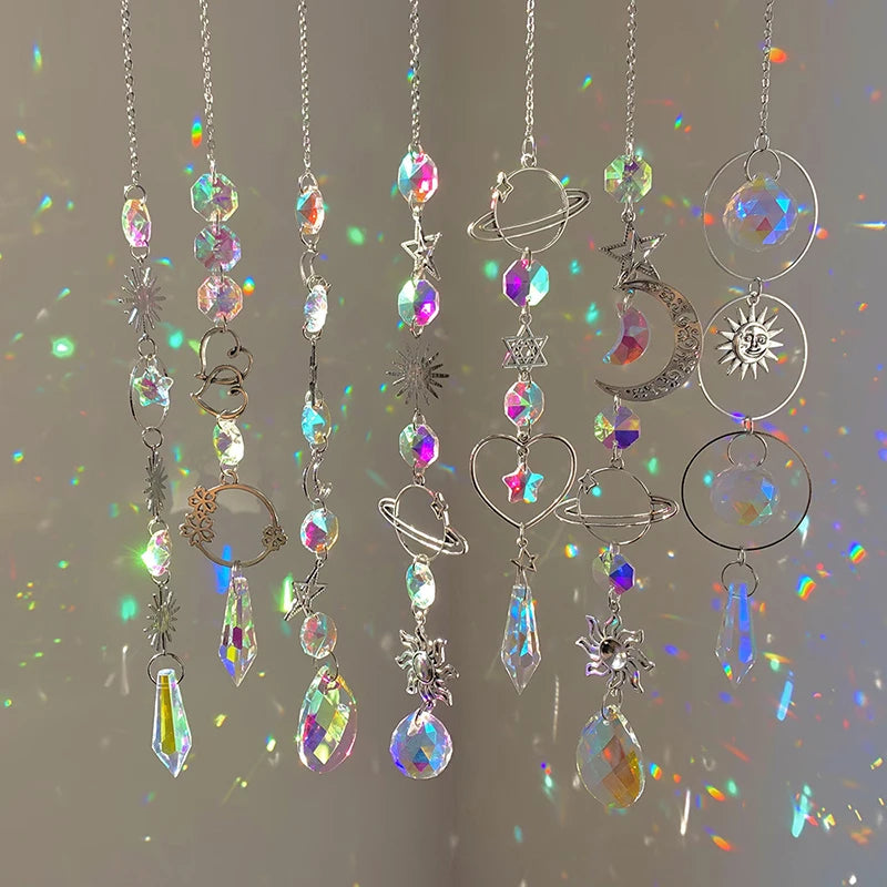 décoration murale cristal transparent multicolore lune soleil étoiles coeurs artisanal