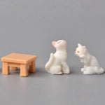 figurines chats résine miniature table deco maison blanc taches colorées opaques erotique
