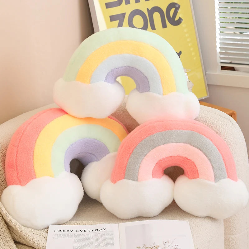 coussins décoratifs multicolores étoile arc ciel fleur moderne enfantin jaune rose bleu blanc
