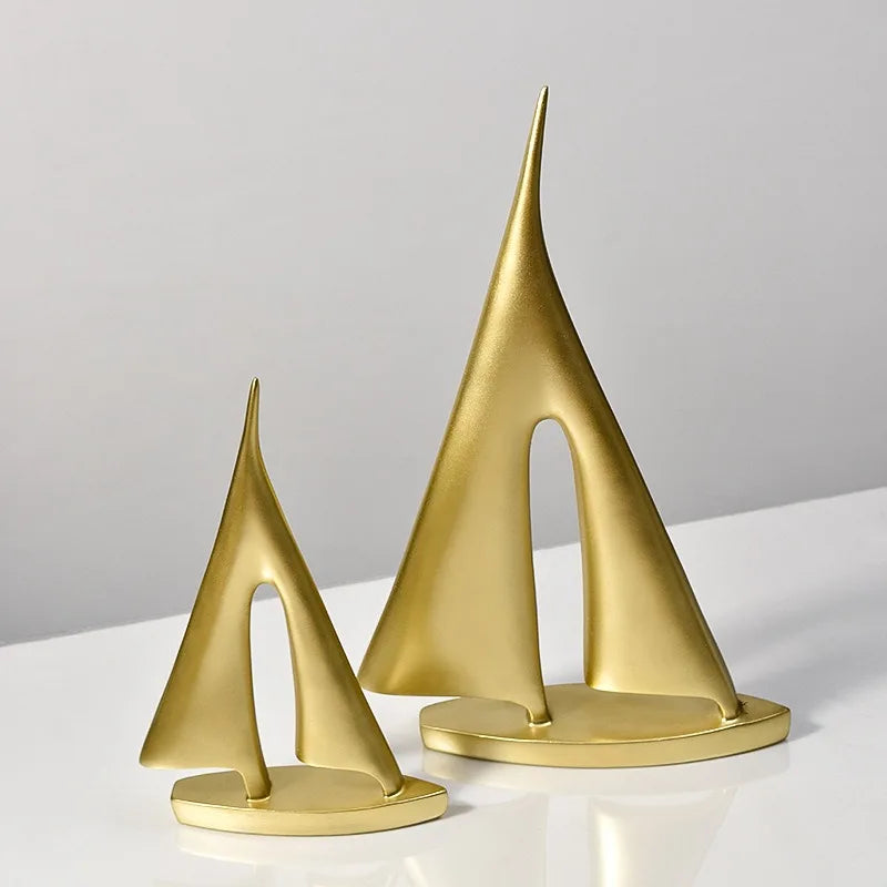 décoration moderne sculpture navire voile résine blanc or noir matériau opaque salon chambre