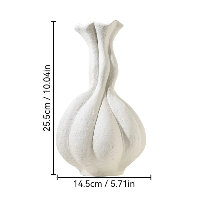 vases céramique texturé moderne minimaliste fougères séchées décoration intérieure arrondis lignes verticales blanches brunes