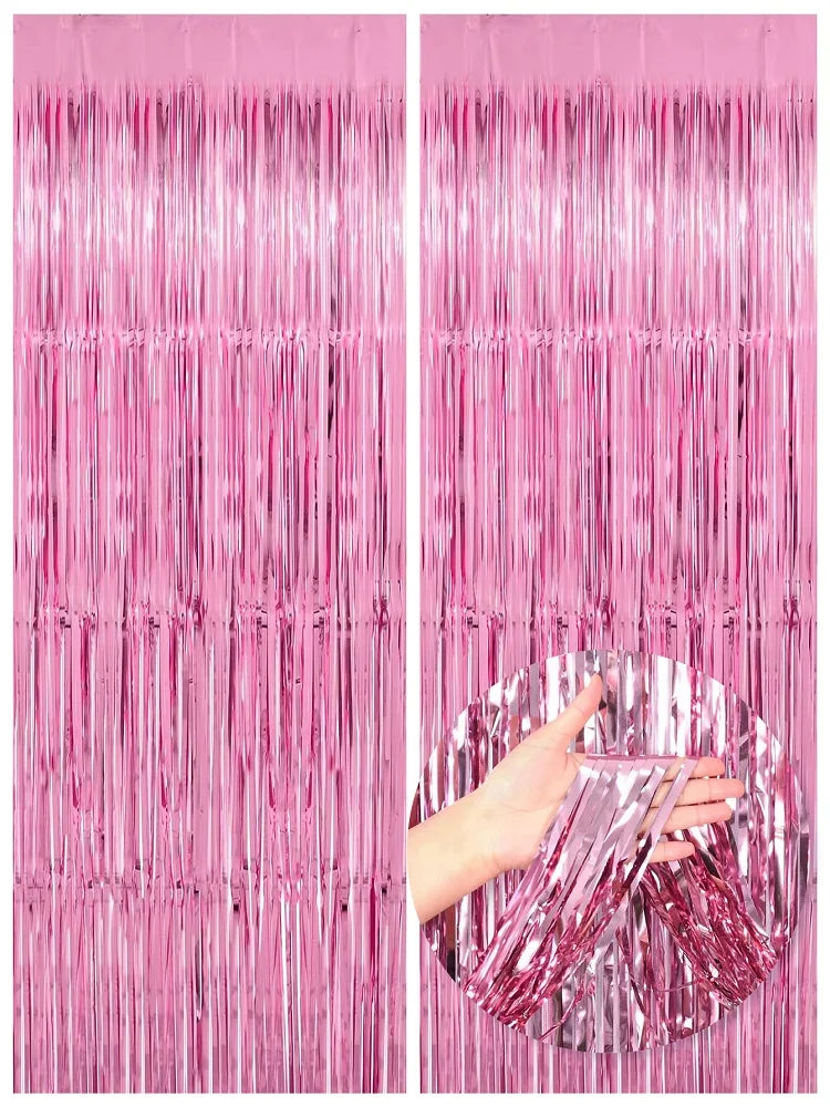 rideau festif franges métalliques brillantes rouge or rose bleu argent décoration murale anniversaire mariage