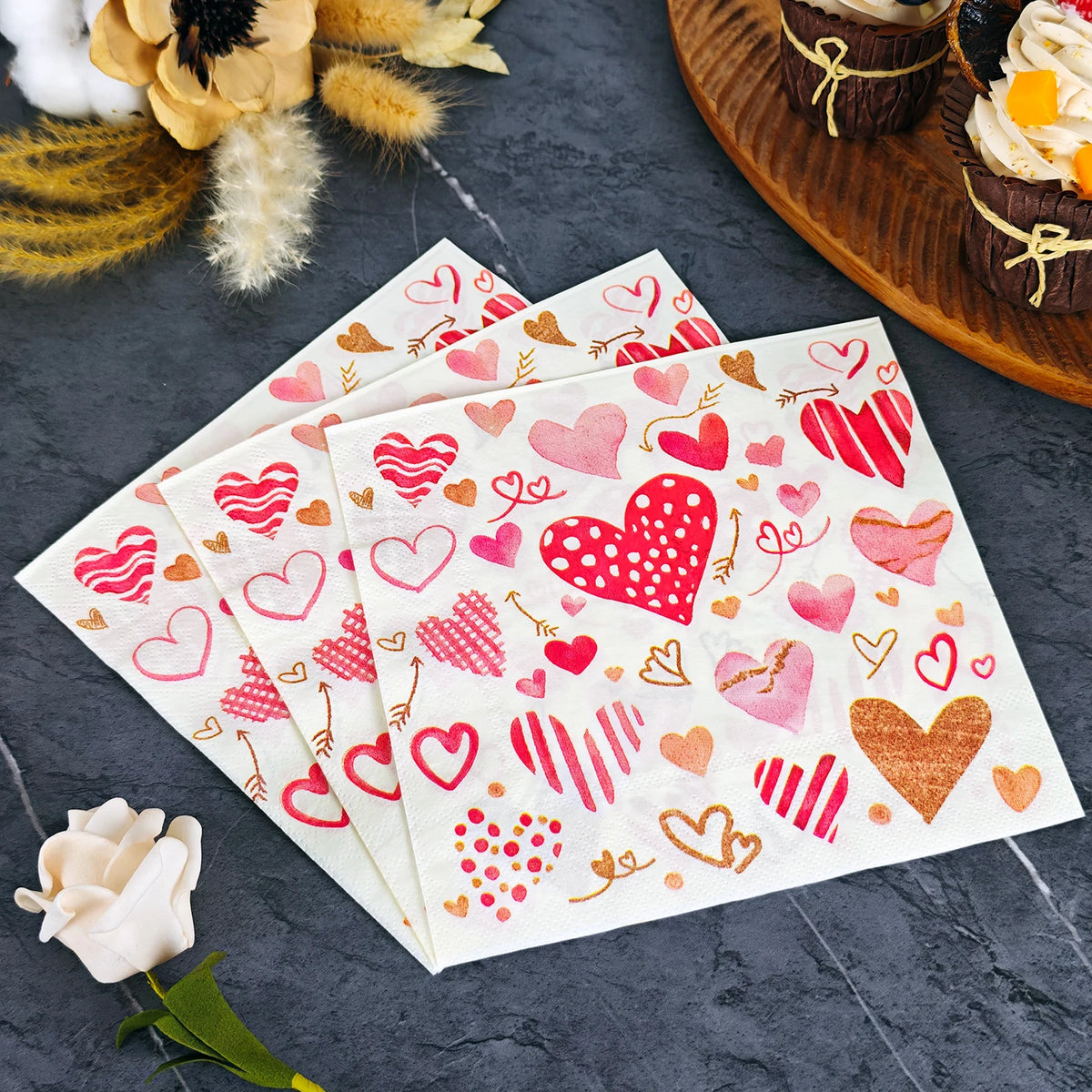 serviettes papier st valentin coeurs fleches romantiques decoration mariage festives rouges roses