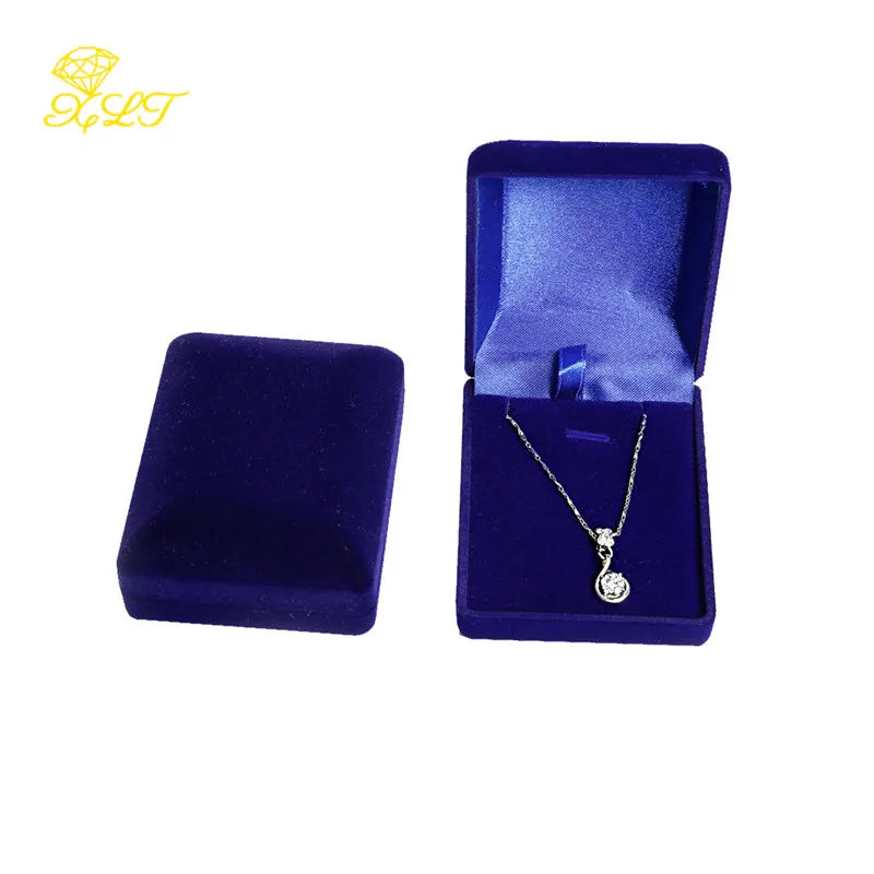 boîte rangement velours collier plume élégant classique pendentif plume argenté emballage sécurité transport bijoux