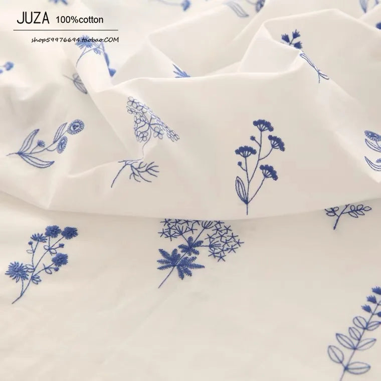tissu coton brodé fleurs colorées popeline blanc simple délicat 150x50cm bricolage matériaux biodegradable
