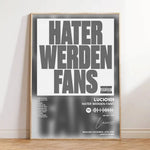 affiche autoadhésive papier moderne personnages mains objets textes stylisés couleurs vives verte rose jaune