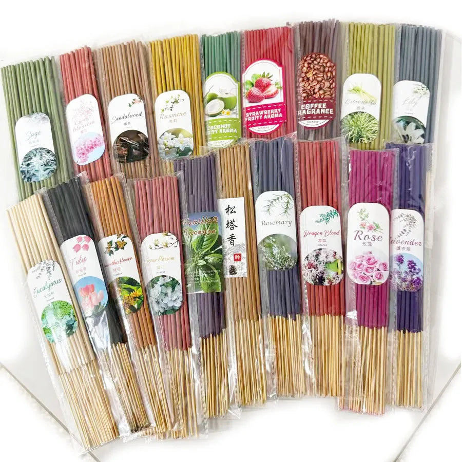 bâtonnets d'encens traditionnels bois santal parfums fleurs herbes intérieur maison