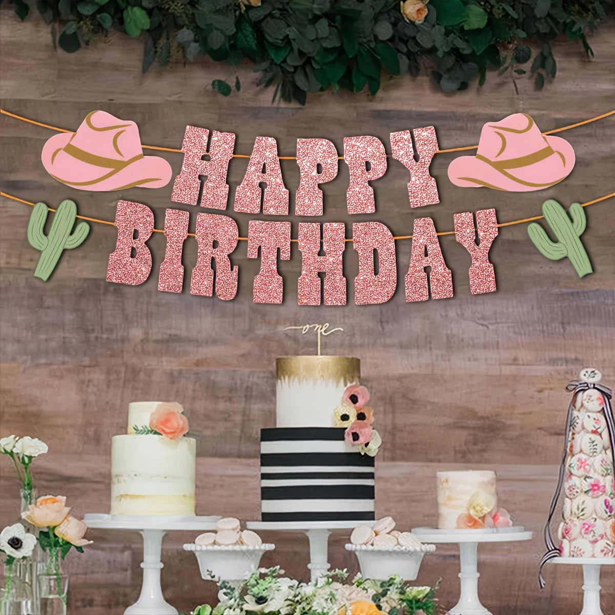 guirlande décoration anniversaire thème western or pailleté chapeaux cowboys cactus happy birthday lettres marron