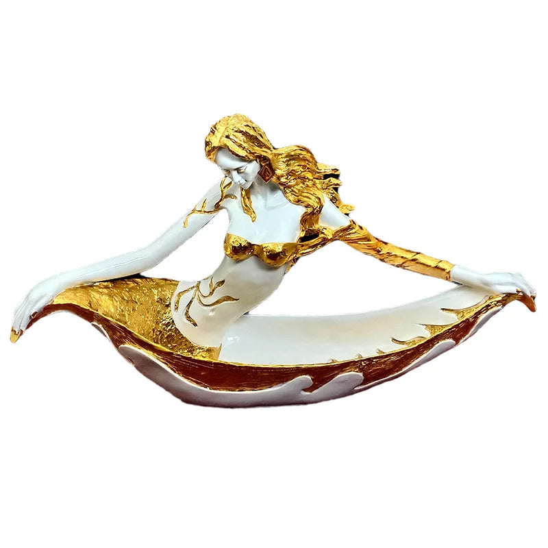 Sculpture decorative moderne femme corbeille fruits blanc or motif ondule 60cm haute