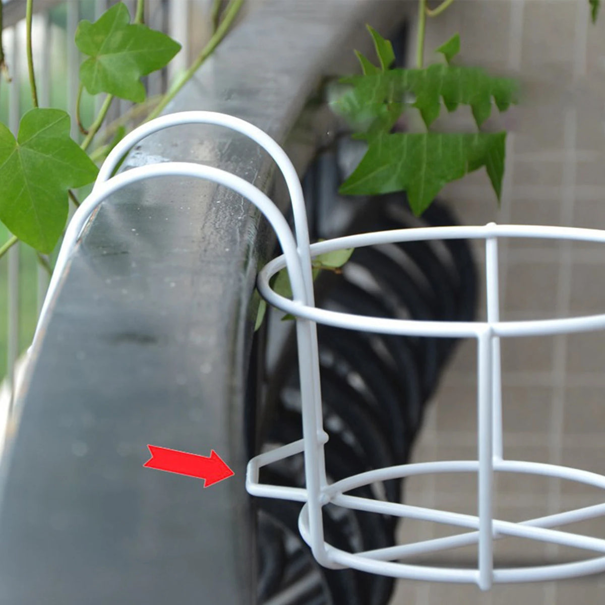 support pot fleurs rond fer noir blanc moderne clips balcon jardinage