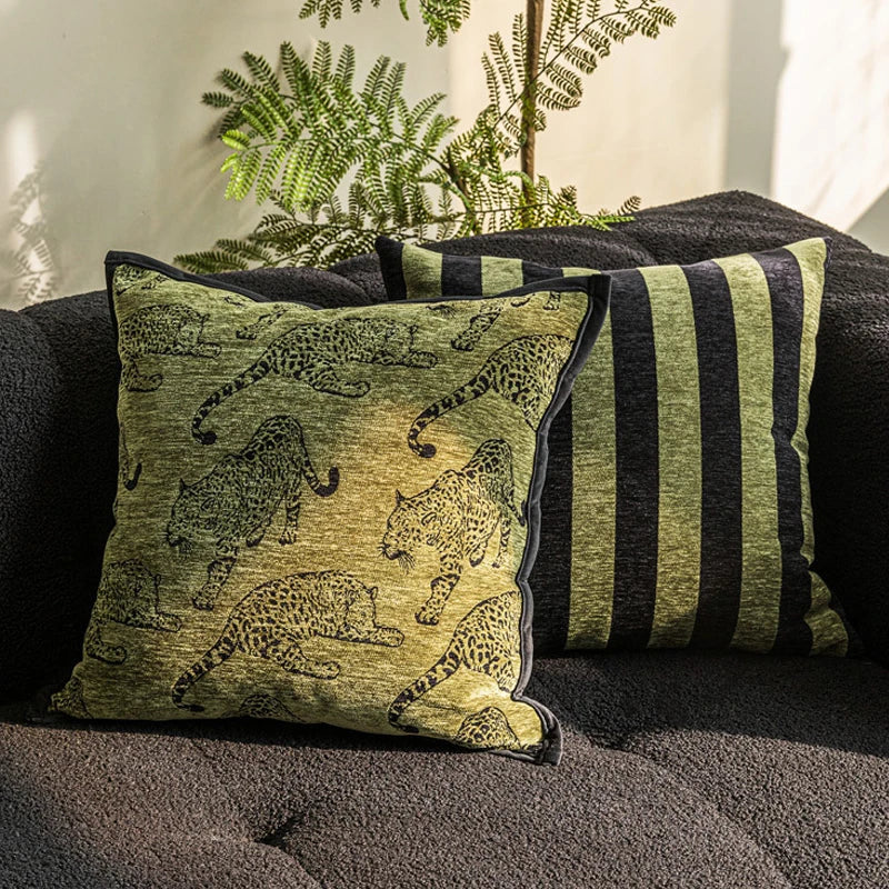 housse coussin motif léopard noir vert olive moderne décoration intérieure polyester carré sofa chaise