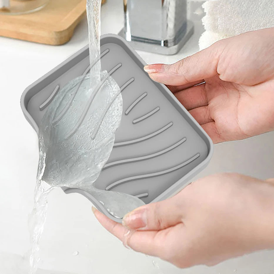 support savon silicone auto drainant moderne gris vert rayures ondulées brosse dents savon bouteille