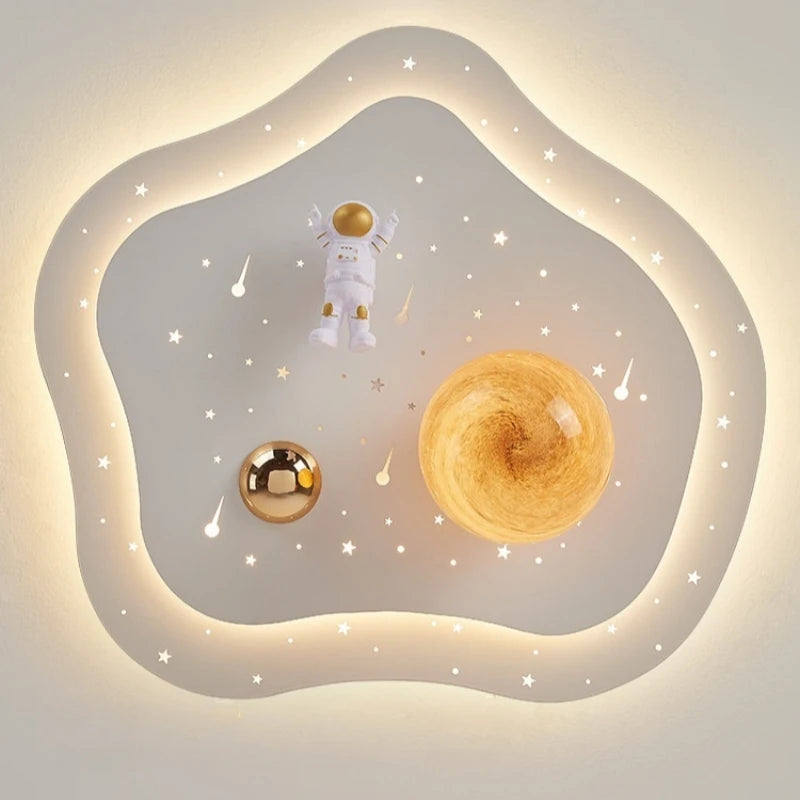 plafonnier moderne étoiles forme ondulée astronaute planète lumière blanche dorée bleue beige