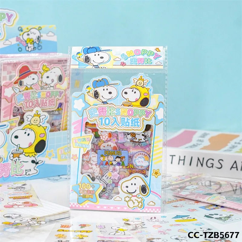 sticker snoopy coloré mignon personnages dessins animés blanc bleu rose jaune vert orange rouge