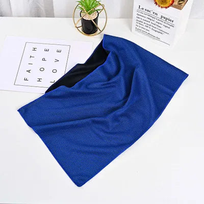 serviette sport bleu clair maille fine points noirs séchage rapide absorption élevée lavable machine