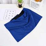 serviette sport bleu clair maille fine points noirs séchage rapide absorption élevée lavable machine