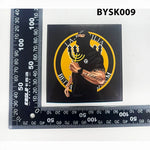 autocollants stickers familia 2005 logo cochon hébreu sport graphique noir jaune blanc gris mur