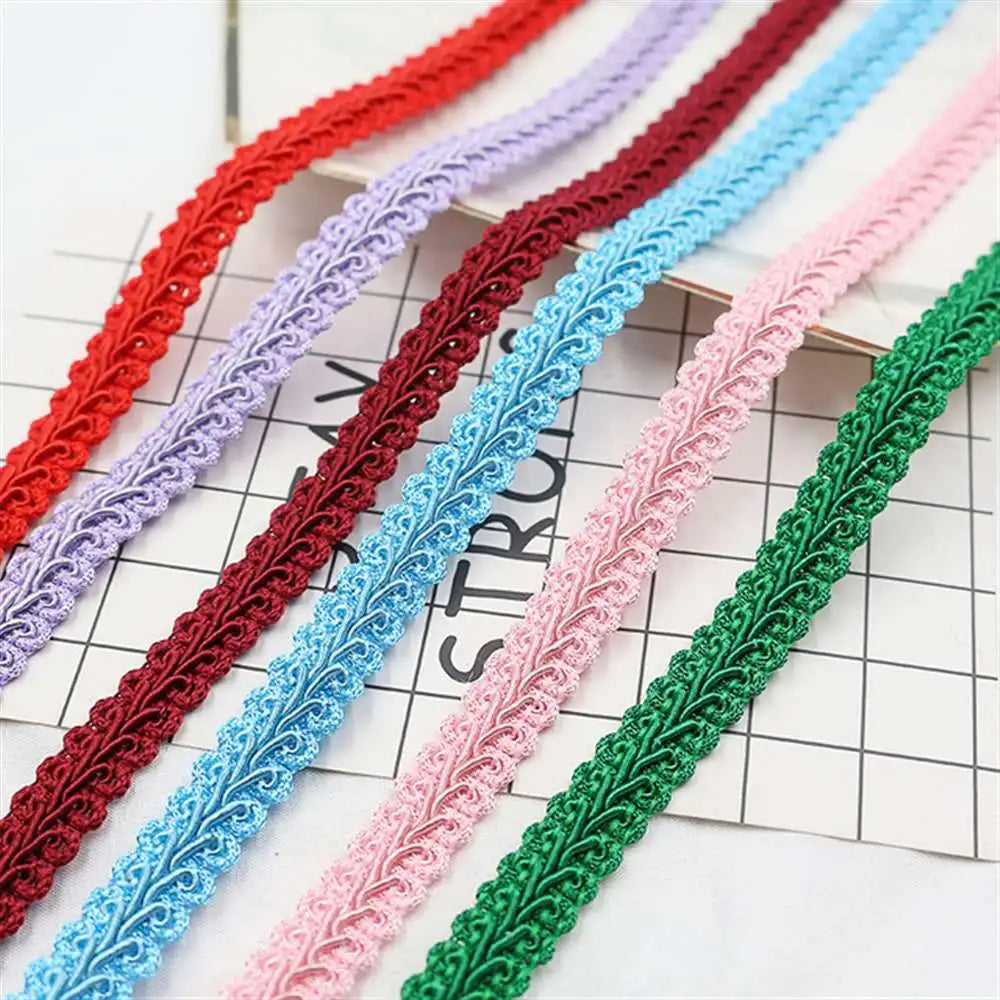ruban décoratif dentelle polyester 12mm rouge violet noir vert feuillu texturé opacité anneaux bois