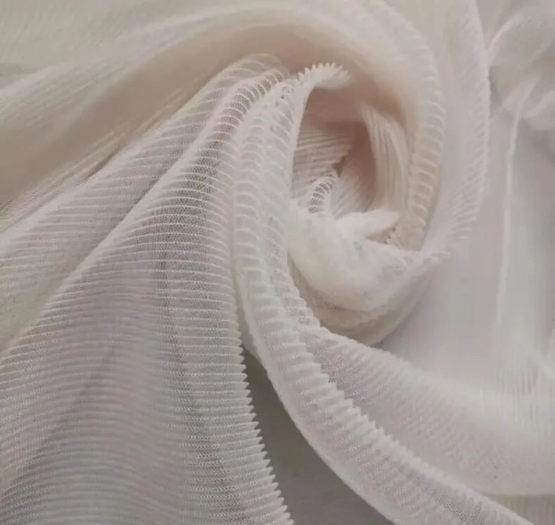 tissu rose clair blanc bleu rayures fines moderne translucide yard adaptable création