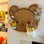 décoration murale kawaii ours mignon porte clés peluche polaroid pâtisserie liège texture granuleuse enfantin